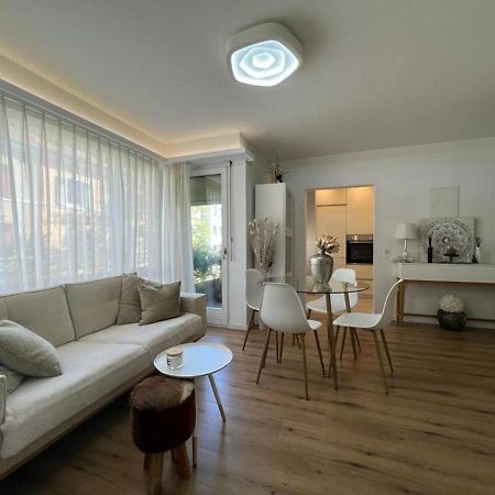 Stylish 1-Bedroom Condo Close To Exhibition Square Basilea Esterno foto
