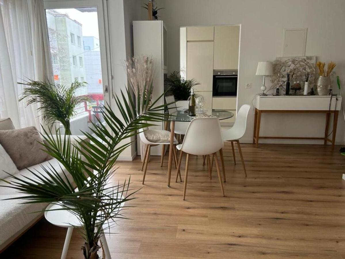 Stylish 1-Bedroom Condo Close To Exhibition Square Basilea Esterno foto